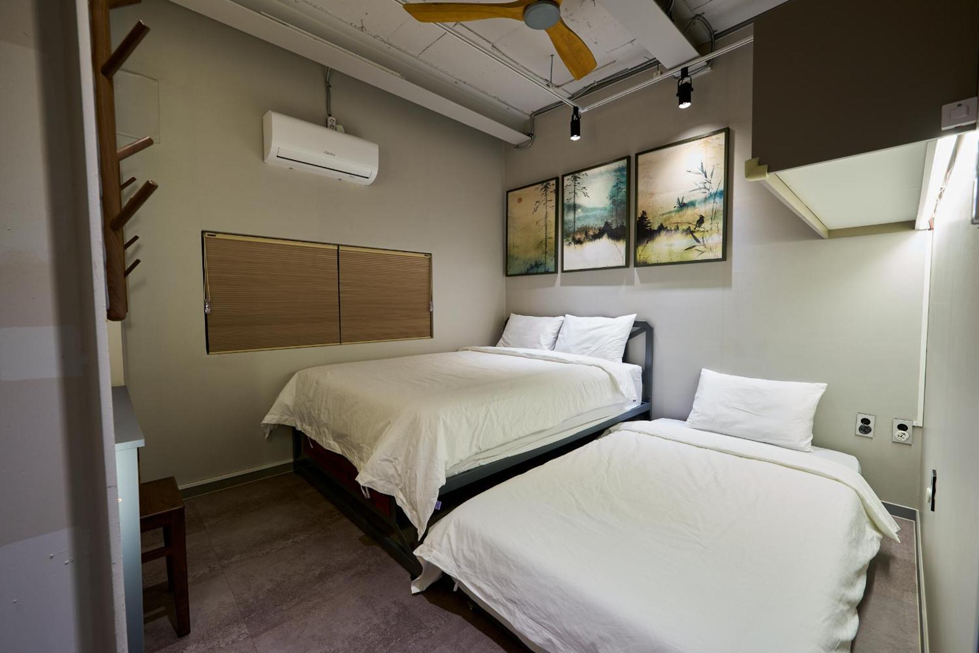 Yt Tailored Service Near Hongik Univ Station Seoul
